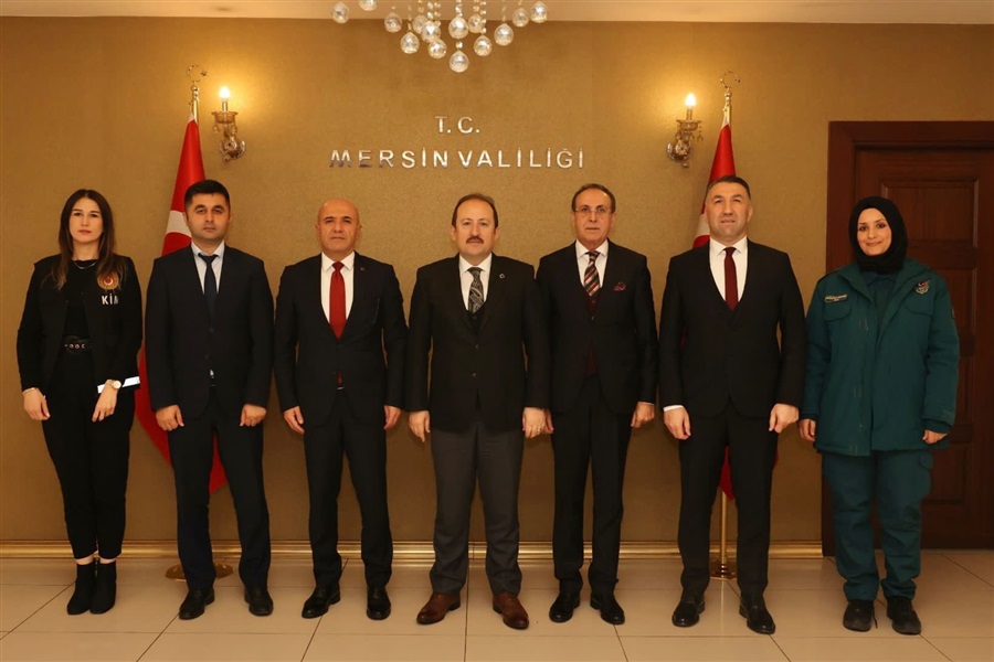 Bölge Müdürümüz Sayın Osman GÖLLÜCE ve beraberindeki heyet, Mersin Valisi Sayın Ali Hamza PEHLİVAN'ı makamlarında ziyaret etti.